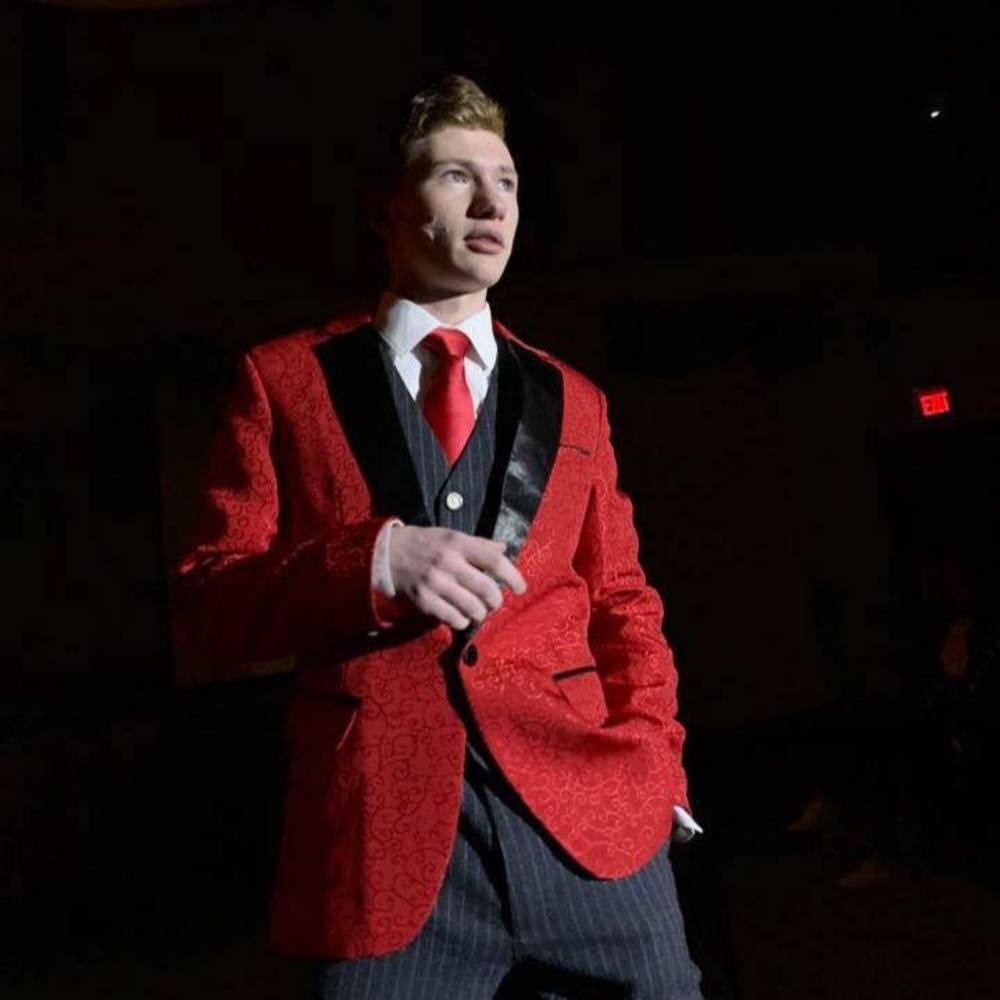 Meet your Posher, Zach